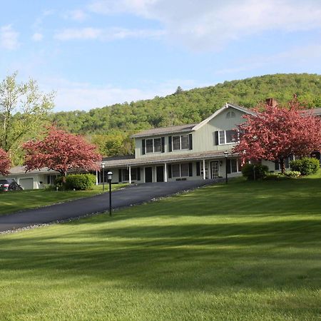 Braeside Lodging Woodstock Exterior photo